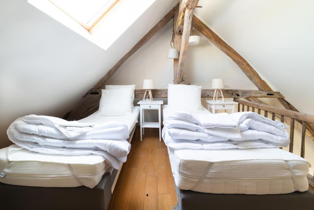 Le Clos Du Tilleul Fabuleuse Propriete 15 A 30 Pers Piscine Au Coeur D'Un Charmant Village Thilouze 외부 사진