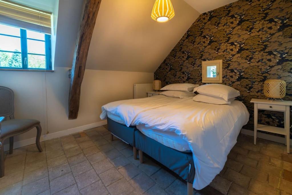 Le Clos Du Tilleul Fabuleuse Propriete 15 A 30 Pers Piscine Au Coeur D'Un Charmant Village Thilouze 외부 사진