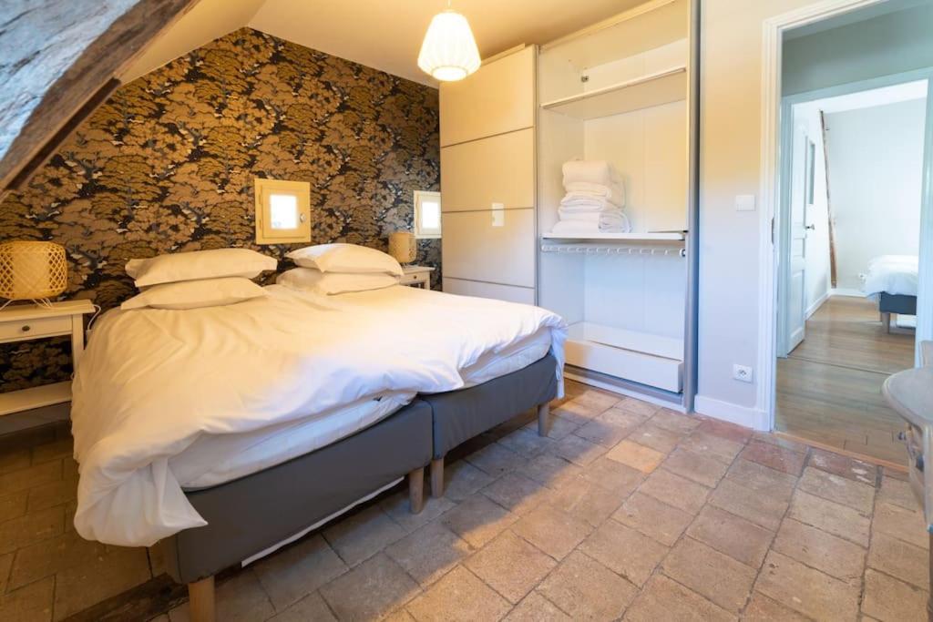 Le Clos Du Tilleul Fabuleuse Propriete 15 A 30 Pers Piscine Au Coeur D'Un Charmant Village Thilouze 외부 사진