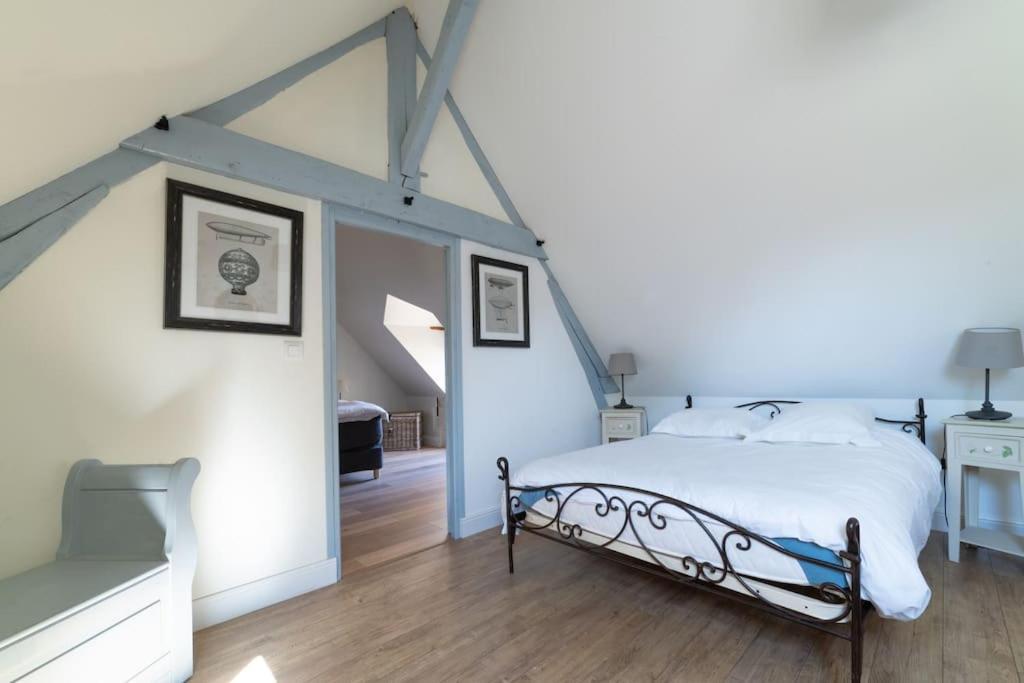 Le Clos Du Tilleul Fabuleuse Propriete 15 A 30 Pers Piscine Au Coeur D'Un Charmant Village Thilouze 외부 사진
